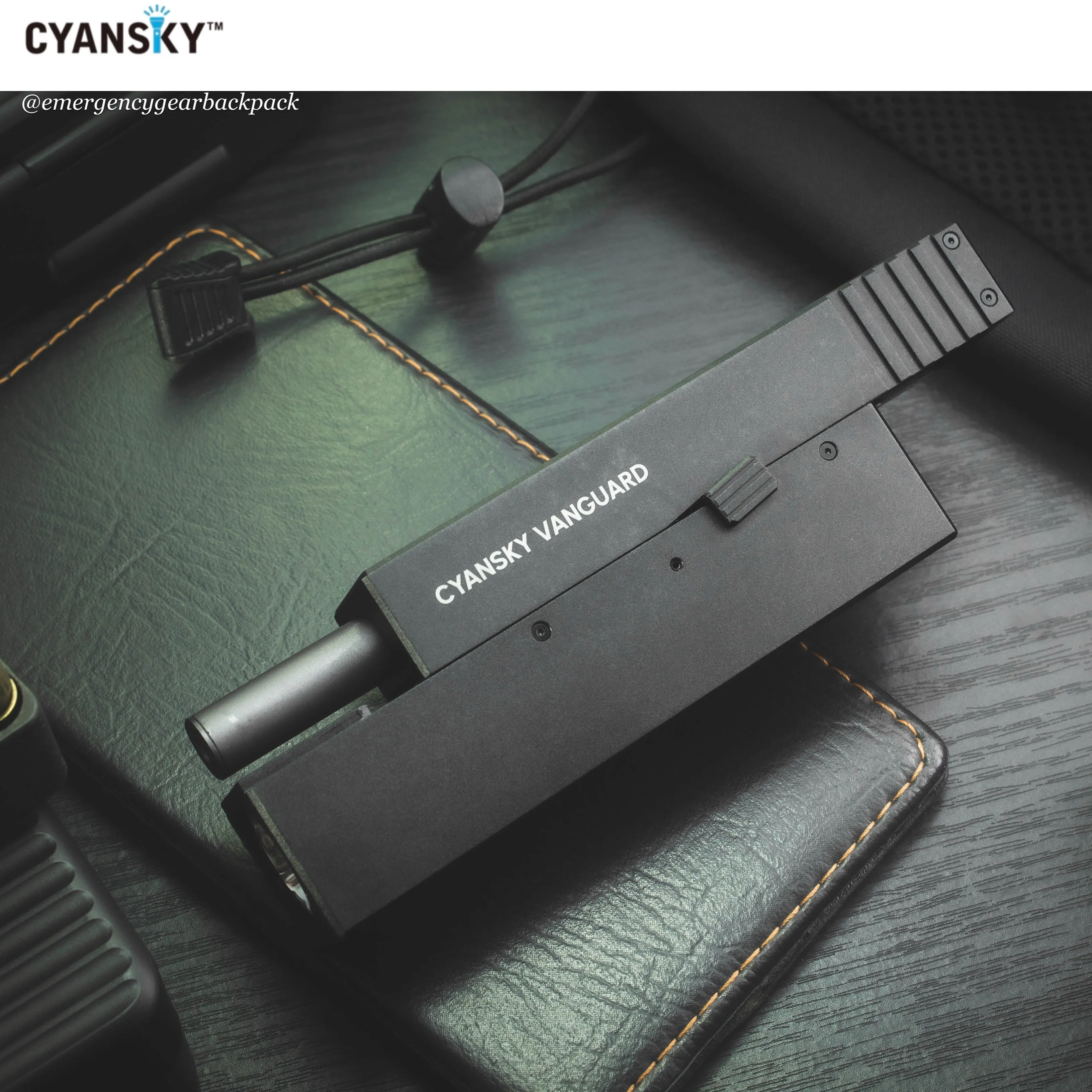 Cyansky Vanguard 1500 Lumens 410M Dual Light Source EDC Flashlight