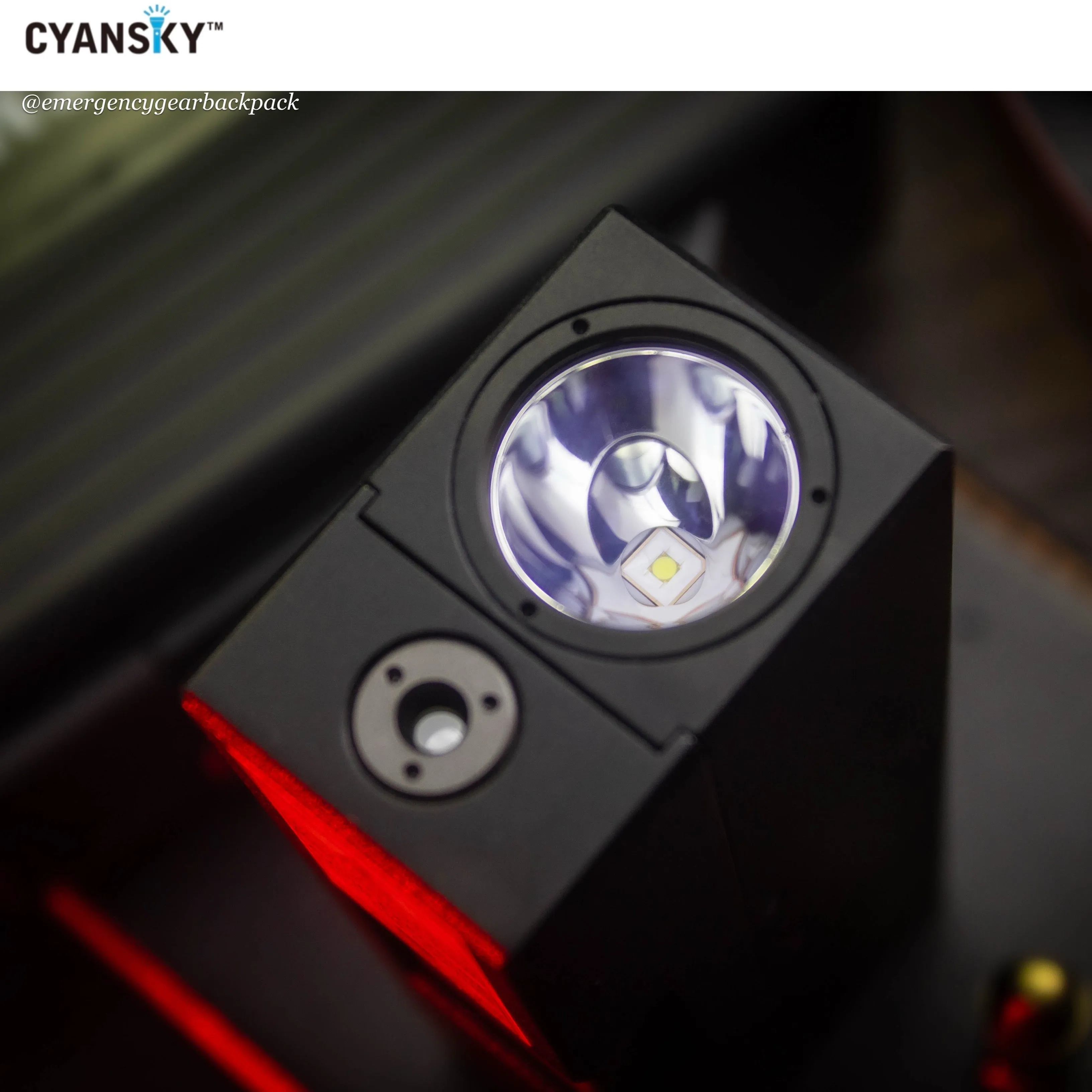 Cyansky Vanguard 1500 Lumens 410M Dual Light Source EDC Flashlight