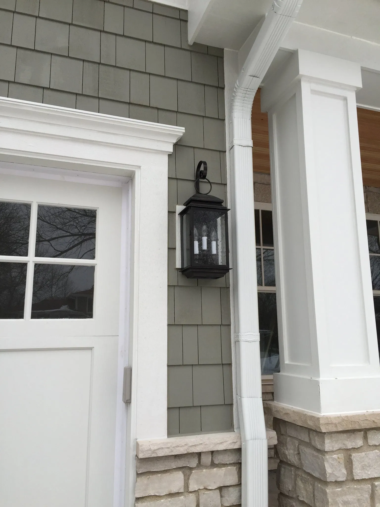 Hampton Lantern - Wall Mount