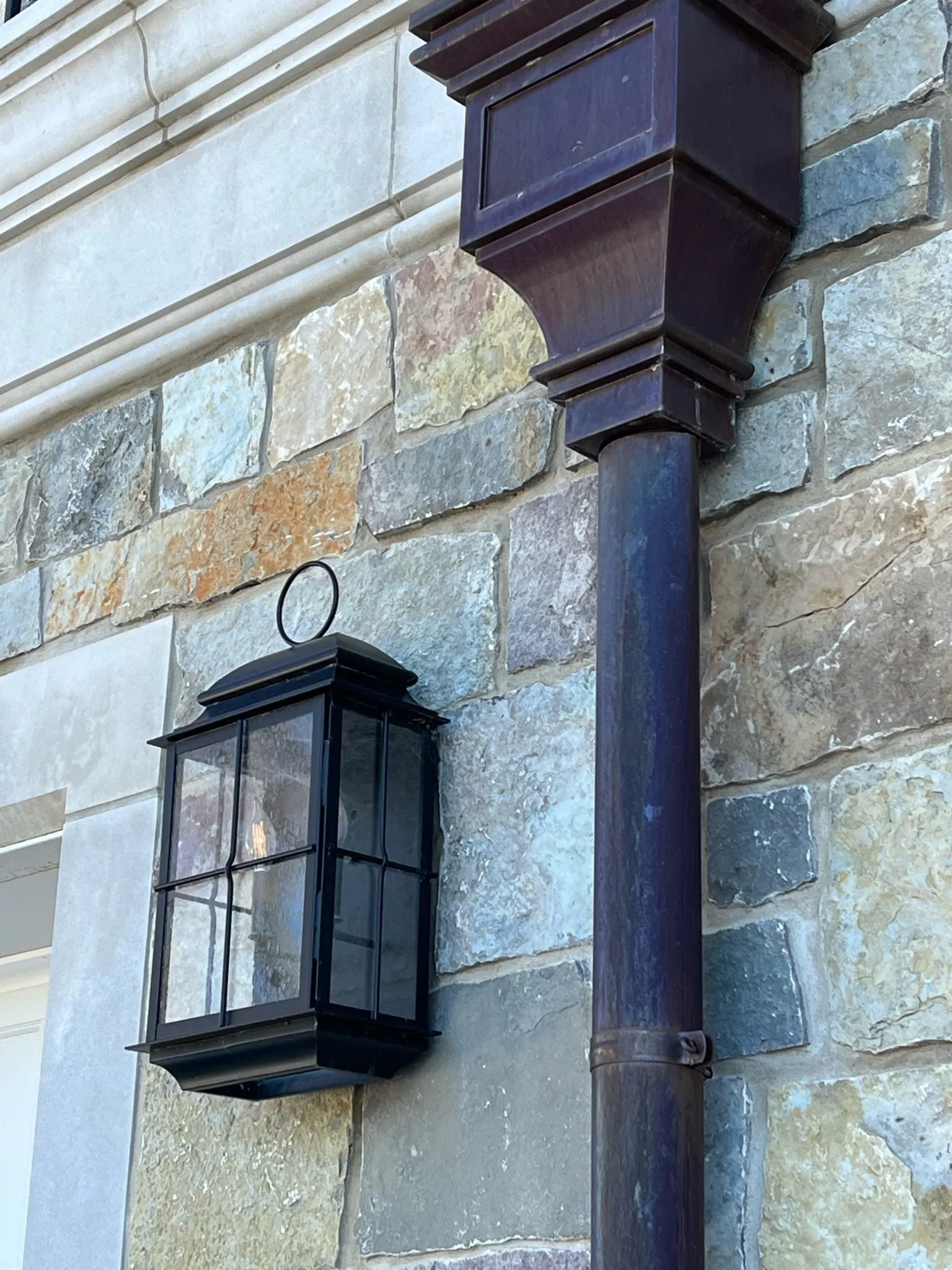 Hampton Lantern - Wall Mount