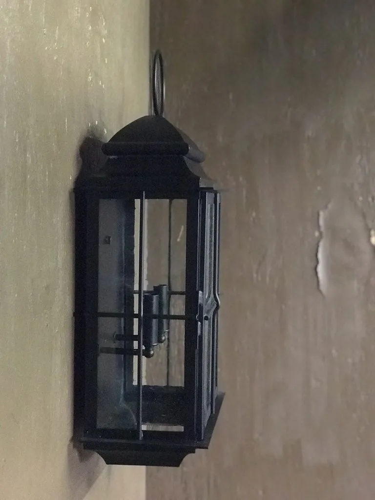 Hampton Lantern - Wall Mount
