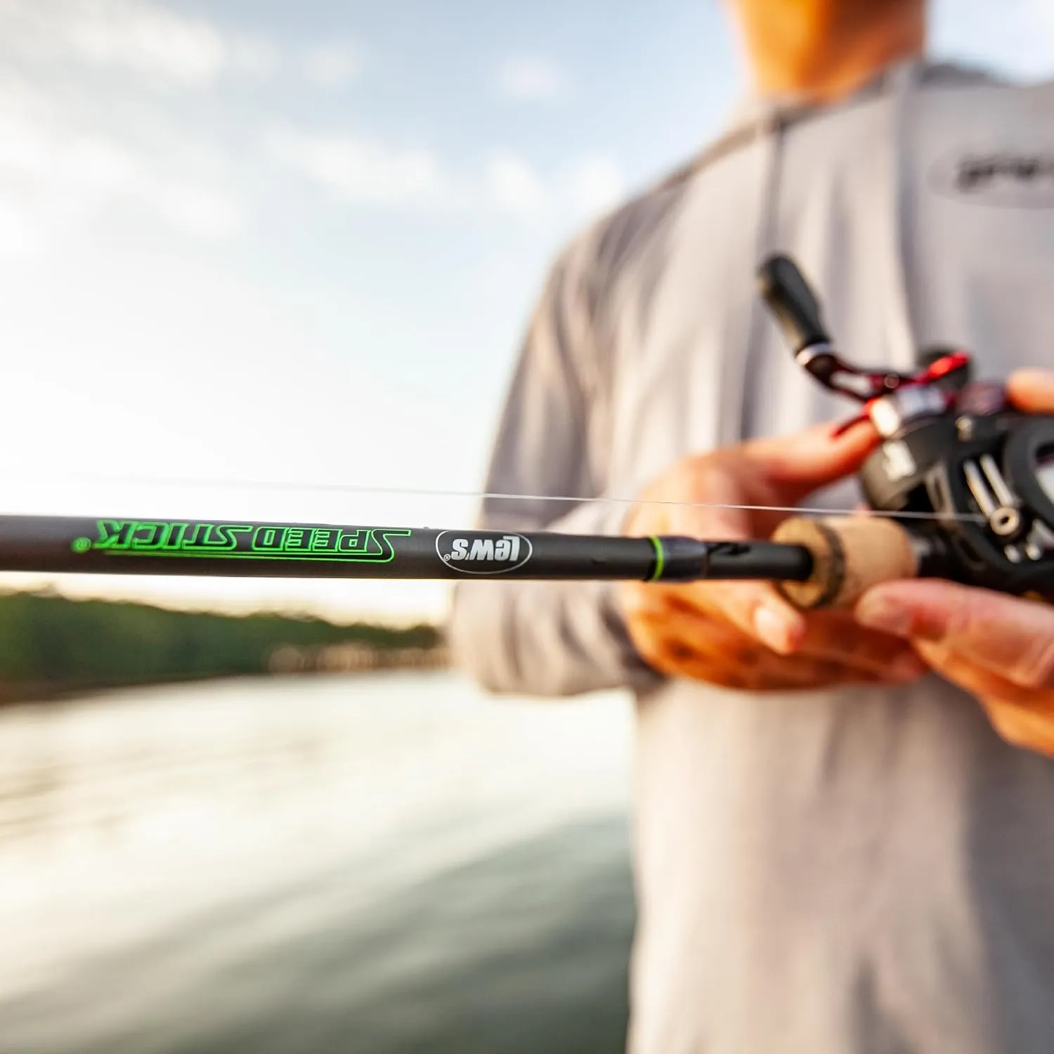 Lew’s Speed Stick Spinning Fishing Rod, IM8 Graphite Blank with Fuji Concept O Guides, Full-Length Cork Grips, Gray/Green