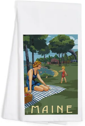 Maine, Lake and Picnic Scene (100% Cotton Tea Towel, Decorative Hand Towel, for Kitchen and Home)