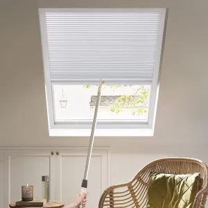 MiLin Skylight Shades Blackout Blinds Cordless Cellular Blinds for Window Shades Suitable for Roof Inclined Plane Room Windows - Updated Design Very Easy to Install (100% Blackout White)