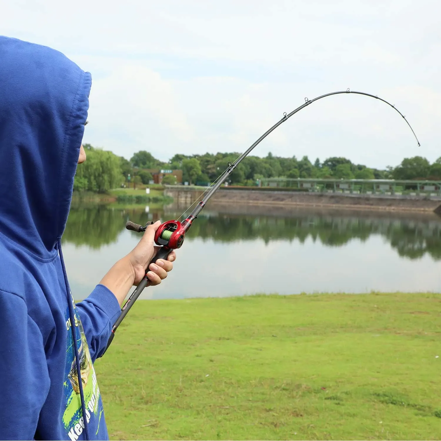 Sougayilang Fishing Rod and Reel Combo, Telescopic Casting Rod Baitcasting Reel with Carrier Bag Baitcaster Combo for Freshwater Saltwater