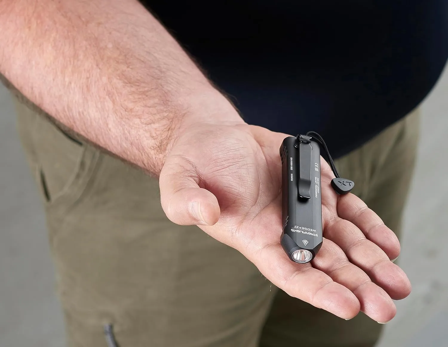 Streamlight 88812 Wedge XT 500-Lumen Slim Everyday Carry Flashlight, Includes USB-Cable and Pocket Lanyard, Black